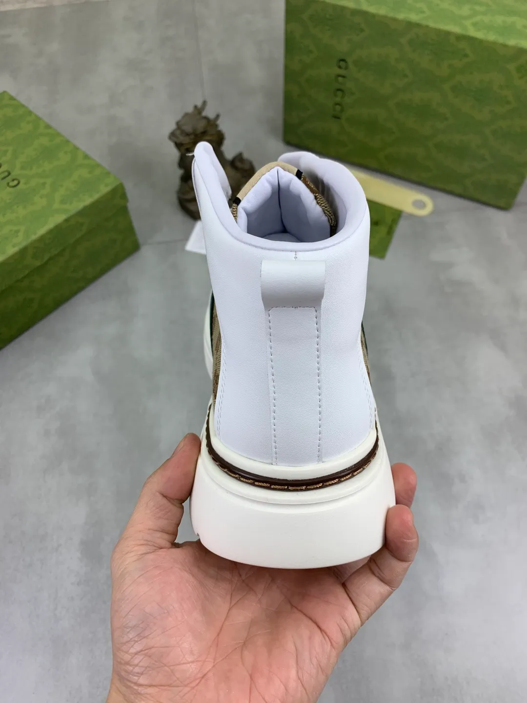 Men's shoes💰P420 💰[New Style] (GUCCI) The latest model from the official website🎁🎁Casual and fashionable men's shoes👟, hot style💥The style is simple and elegant, exclusive for trendy men. The unique double G element of the latest brand from the official website👑Gucci Original decoration, fashionable and generous, the fabric is original frosted calfskin✅Fully imported first-layer pigskin lining, the official website specifies wear-resistant, lightweight original rubber casual outsole, the classic model is taken in real life🎬38-44 2️⃣ colors available